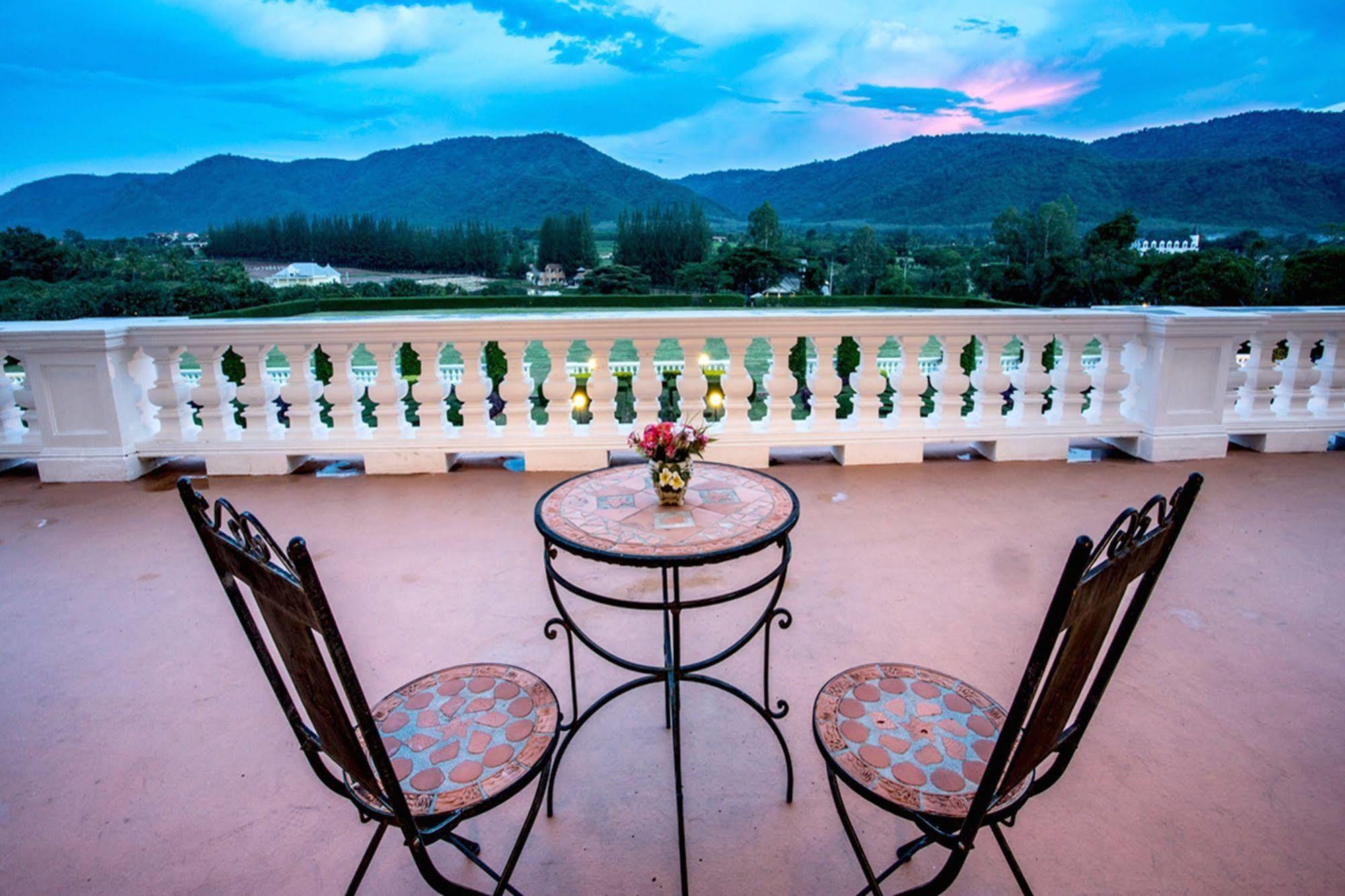 Chateau De Khaoyai Hotel & Resort Pakchong Luaran gambar